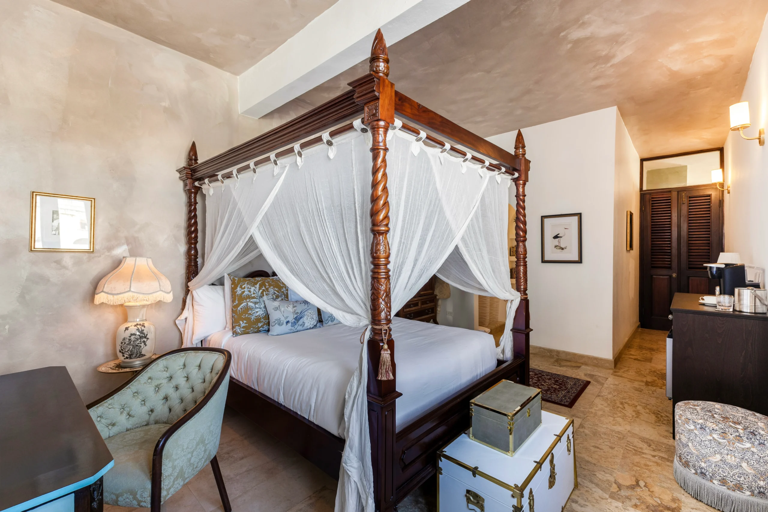 Lucienne-suite63-print-Casa Lucien 45